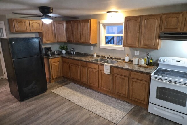 Photo - 159 Auburn St Unidad Floor 2