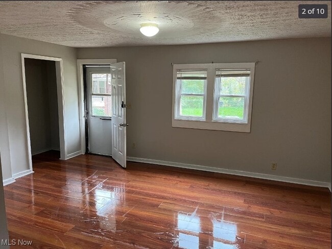 Photo - 851 Forrest Dr