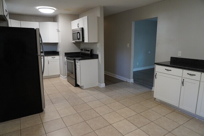 Photo - 6417 Ginger Cir