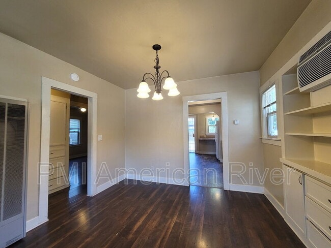 Photo - 4413 Parker Ave