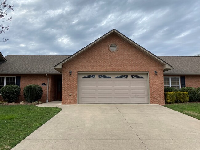 203 Pleasant View - 2100 Pleasant View Dr Condo Unit 203