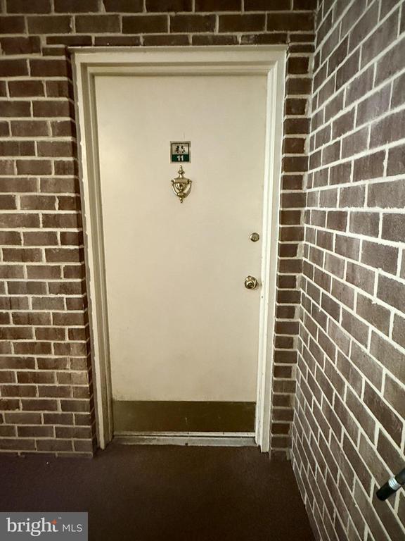 Building Photo - 1520 Northgate Square Unit 11B