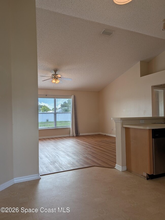 Photo - 1140 Jupiter Blvd NW