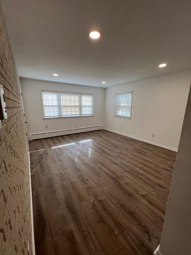 Photo - 1014 Quinton Ave Unidad #1