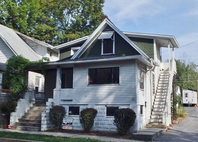 Building Photo - 412 W Foster Ave Unit 412A-FA
