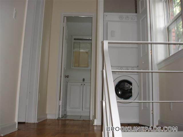 Building Photo - 133 Gerry Rd