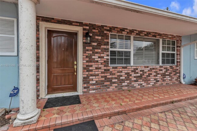 Photo - 9400 SW 193rd Dr