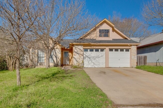 Building Photo - 9805 Briar Ridge Dr