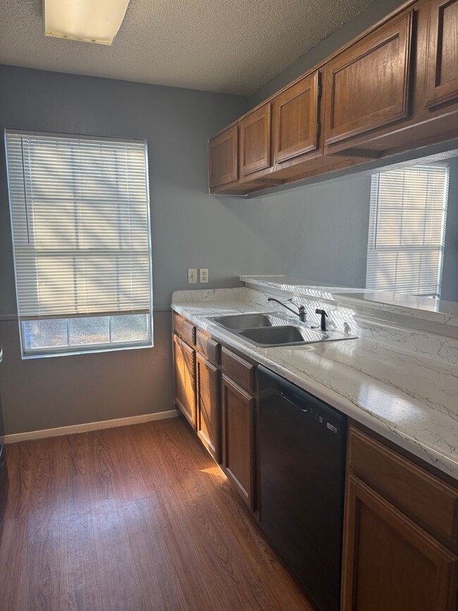 Photo - 5504 Blue Spruce Dr