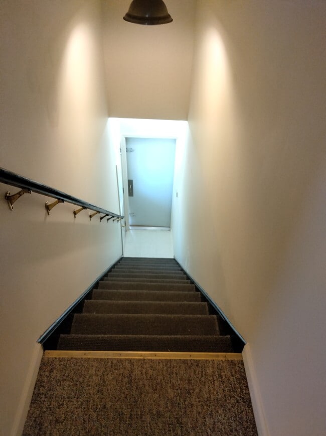 Photo - 2401 S Center St Unidad # 2