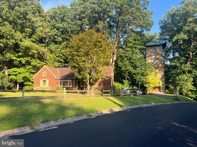 Building Photo - 51 Elfman Dr
