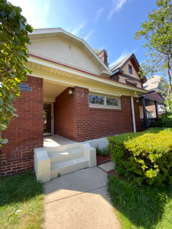 Building Photo - 3583 Beechwood Blvd Rental