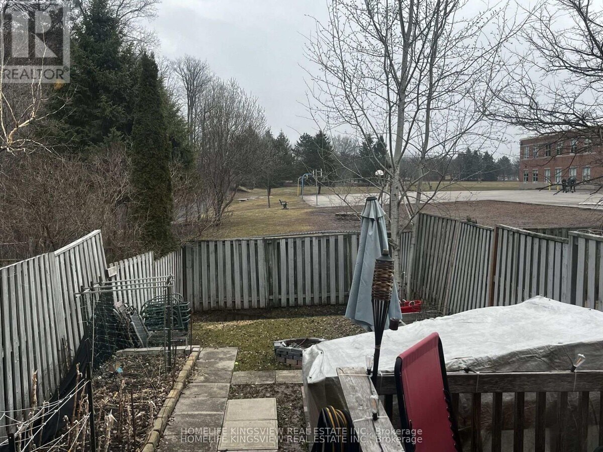 Photo - 79 Cashel Ct