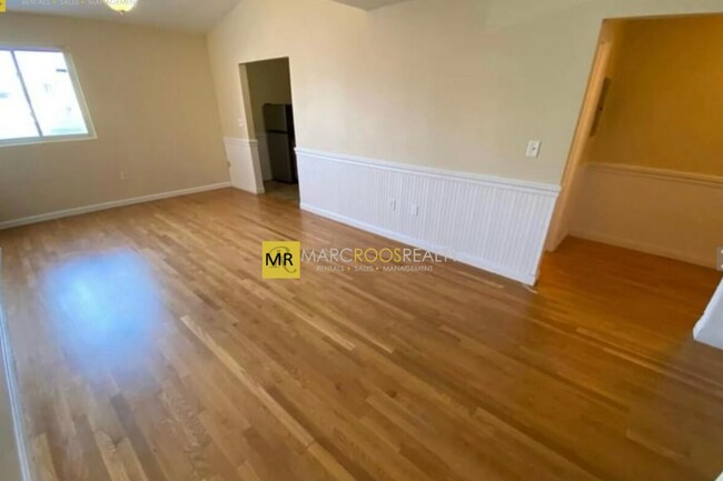 Photo - 369 Dorchester St