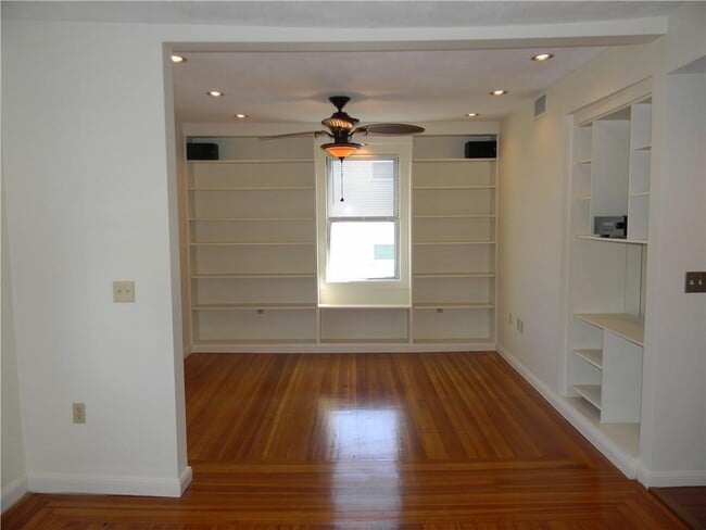 Photo - 152 Elmgrove Ave