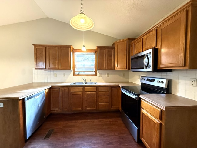 Photo - 340 Pitchers Ct