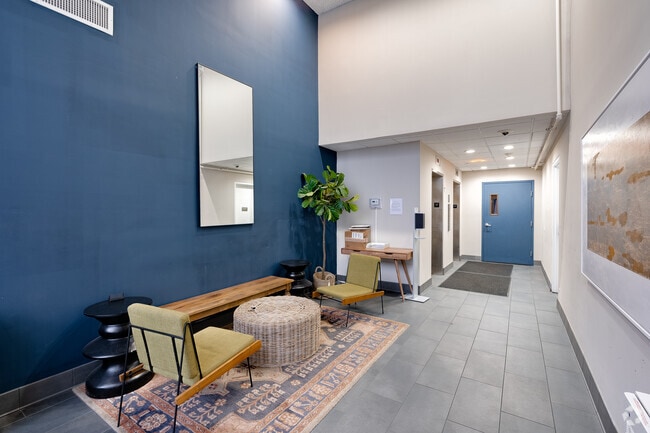 Lobby - 1530 Chestnut