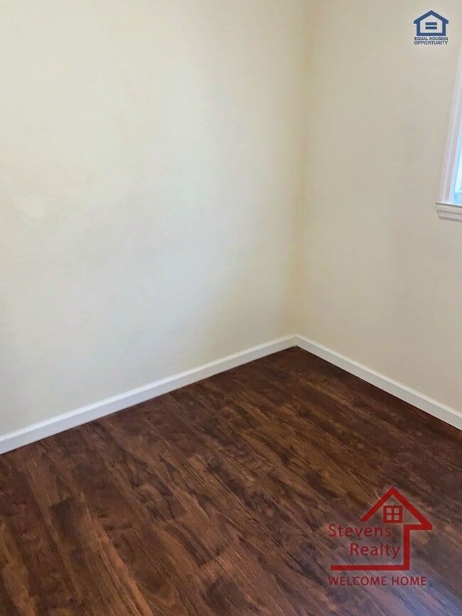 Photo - 416 Greggview St