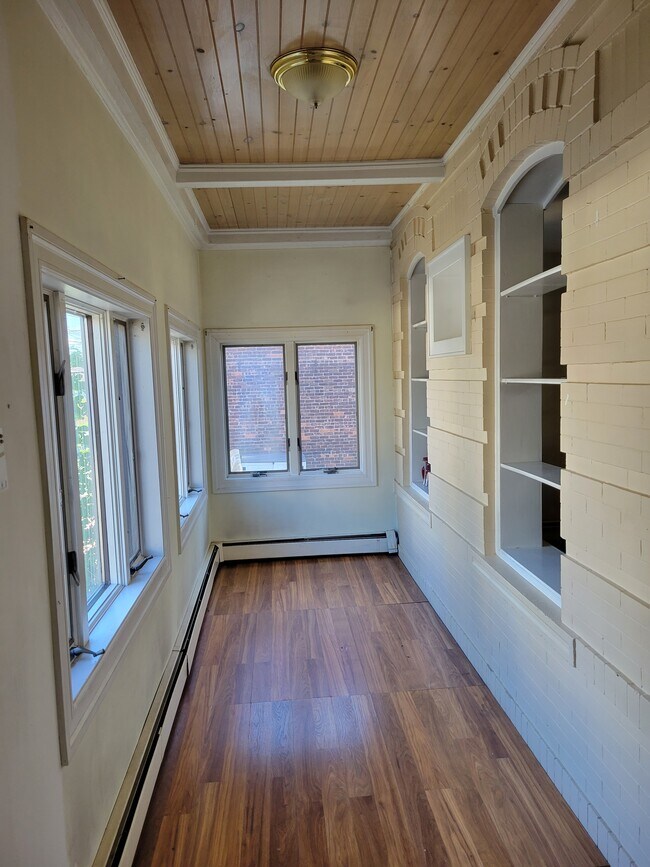 Sunroom - 213 Lincoln Pl Unit 3