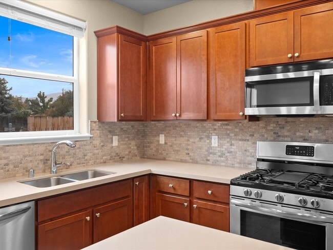 Photo - 760 Sarcinella Ct