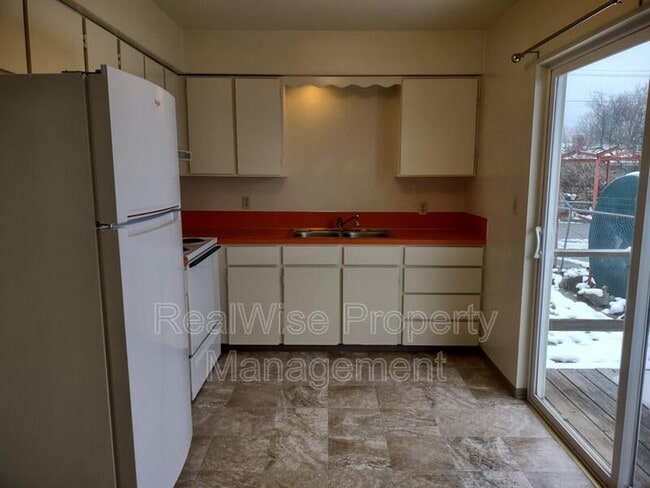 Photo - 3050 NE Johnson St Unit 1