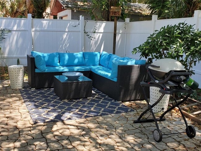Photo - 410 N Oleander Ave