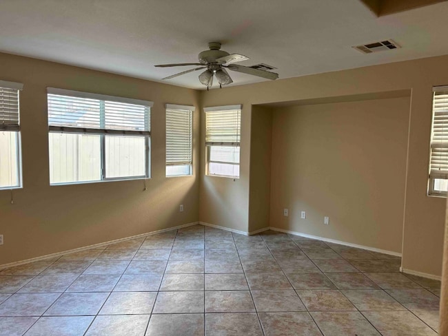 Photo - 5989 Banbury Heights Way