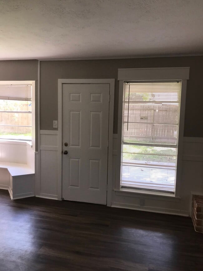 Building Photo - 10915 Gatlinburg Dr Rental