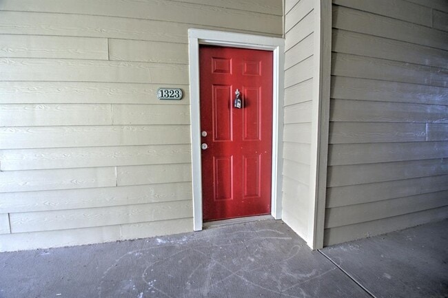 Building Photo - 2320 Gracy Farms Ln Unit 1323