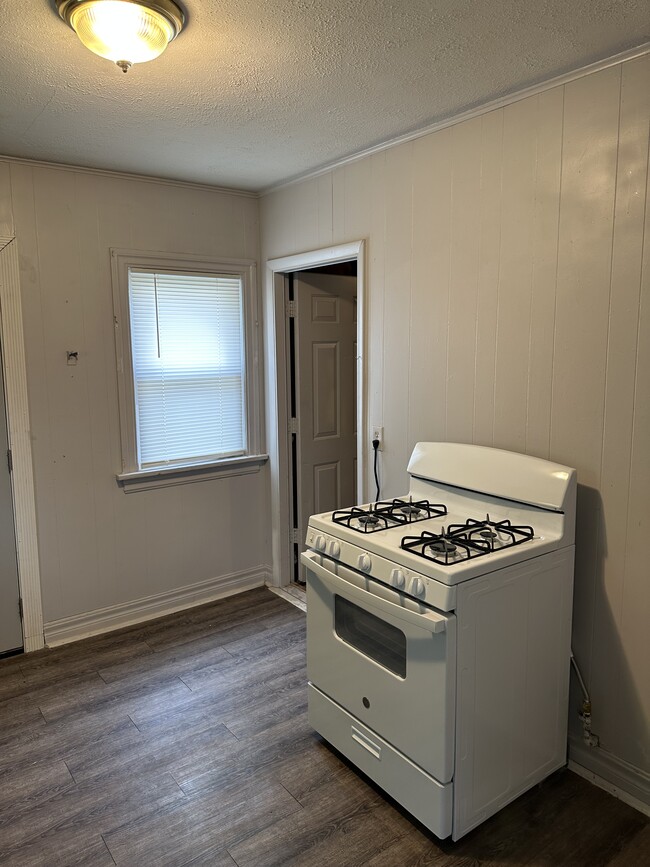 Photo - 308 SW 44th St