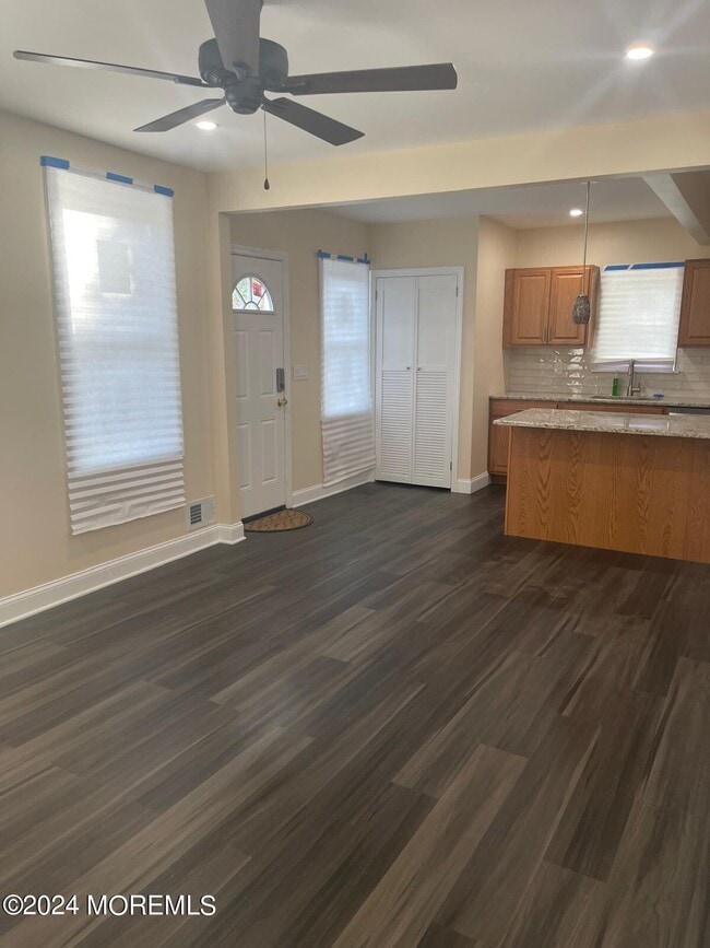 Photo - 410 Ferry St