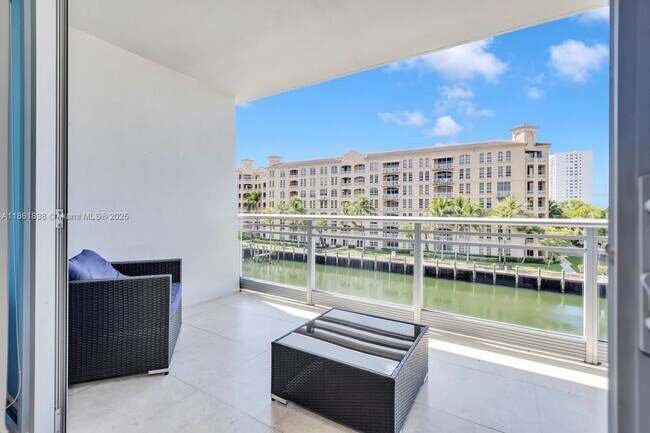 Building Photo - 2950 NE 188th St Unit 315 Rental