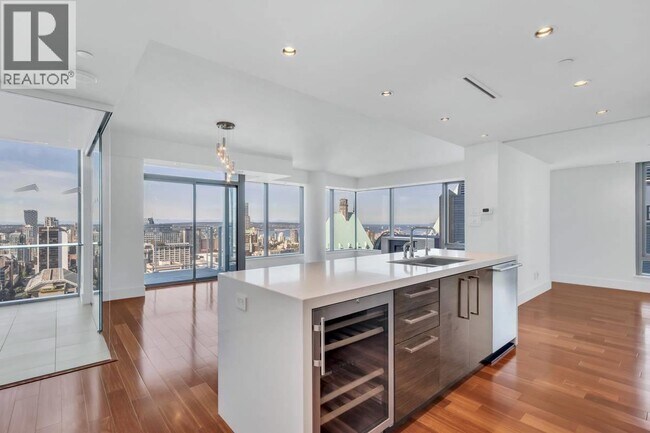 Photo - 677 Howe St Unit 220X