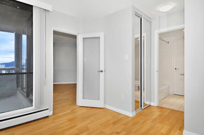 Photo - Hendry House Unit 01409