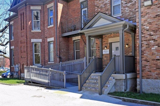 Photo - 508 W 2nd St