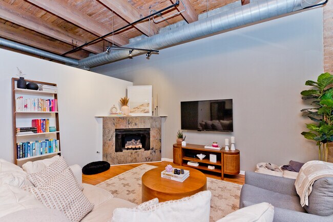 Photo - 215 N Aberdeen St Unit 403B