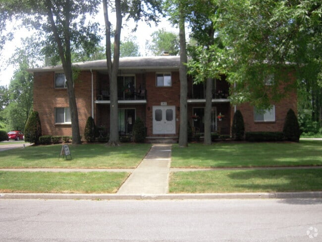 Building Photo - 192 Denrose Dr Unit Apartment