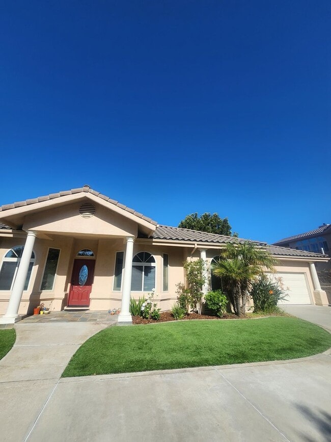 Gorgeous Country Home with View- ALL UTILI... - Gorgeous Country Home with View- ALL UTILI...