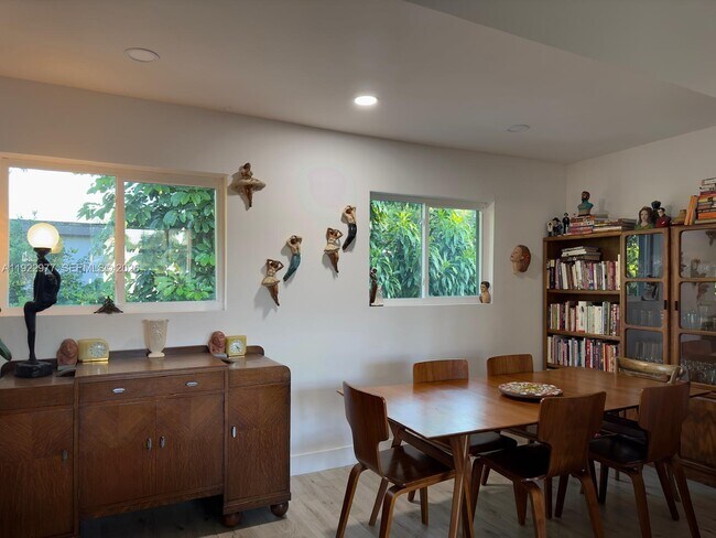 Photo - 270 NW 109th St