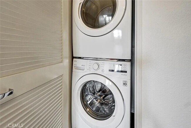 Photo - 380 Cordova St