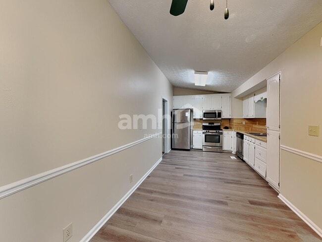 Photo - 3664 Stonewall Dr NW