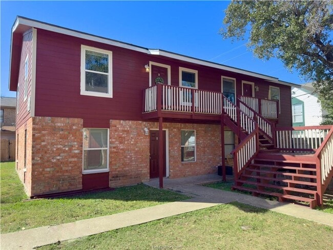 Building Photo - 2 Bed, 1 Bath Apartment in Bryan!