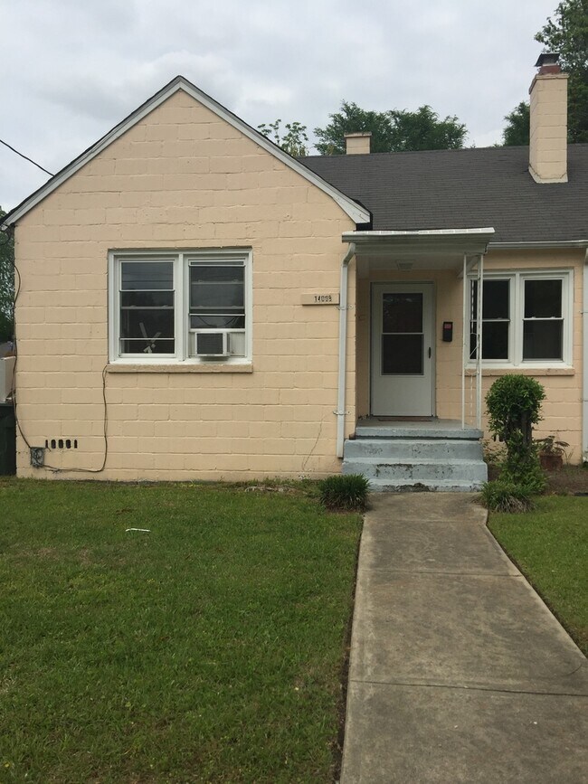 Photo - 1400- B Summit Ave