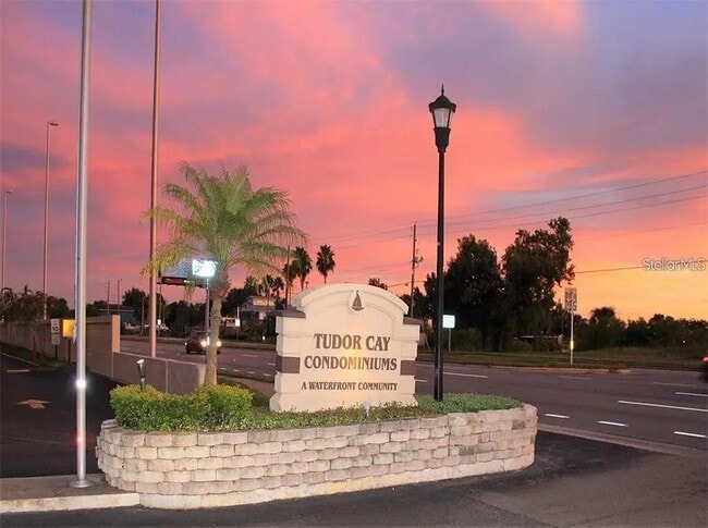 Building Photo - 9109 W Hillsborough Ave Unit J207