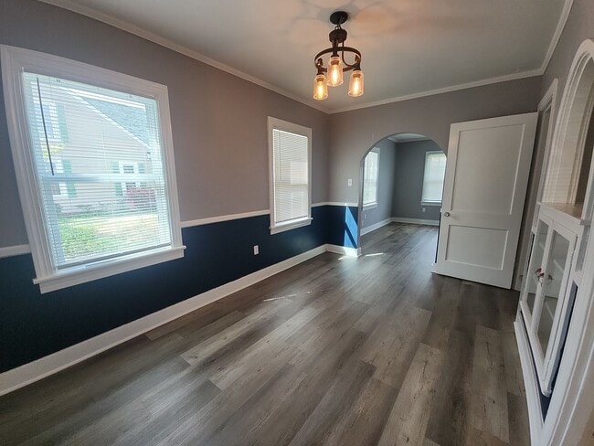 Photo - 1056 Campbell St