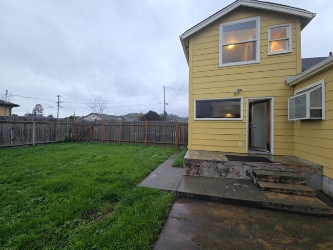 Photo - 1049 I St Unit 1049 I St. [PRM: Andrew]