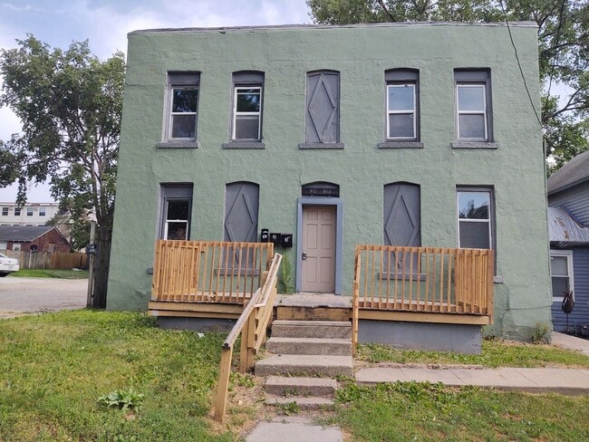 Building Photo - 913 Walker St Unit #1 Rental