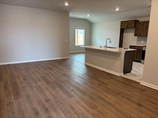 Photo - Newly Built!