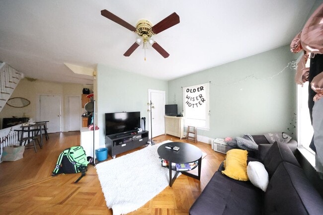 Photo - No brokers Fee, No Security Deposit, Small Dogs Friendly, Backyard, Eat-in Kitchen