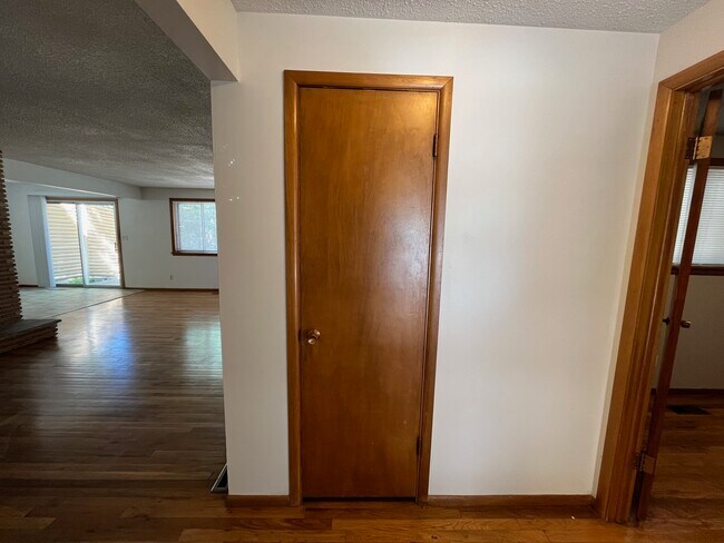 Photo - 1710 Bedford Dr